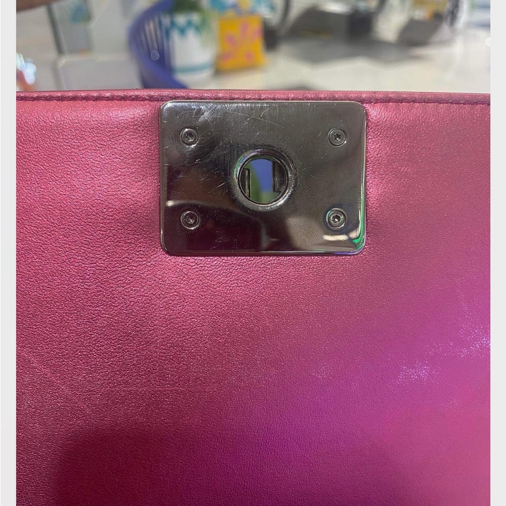 Rare🔥🔥Chanel Metallic Hot Pink Patent Medium Boy Bag - Picture 7 of 16
